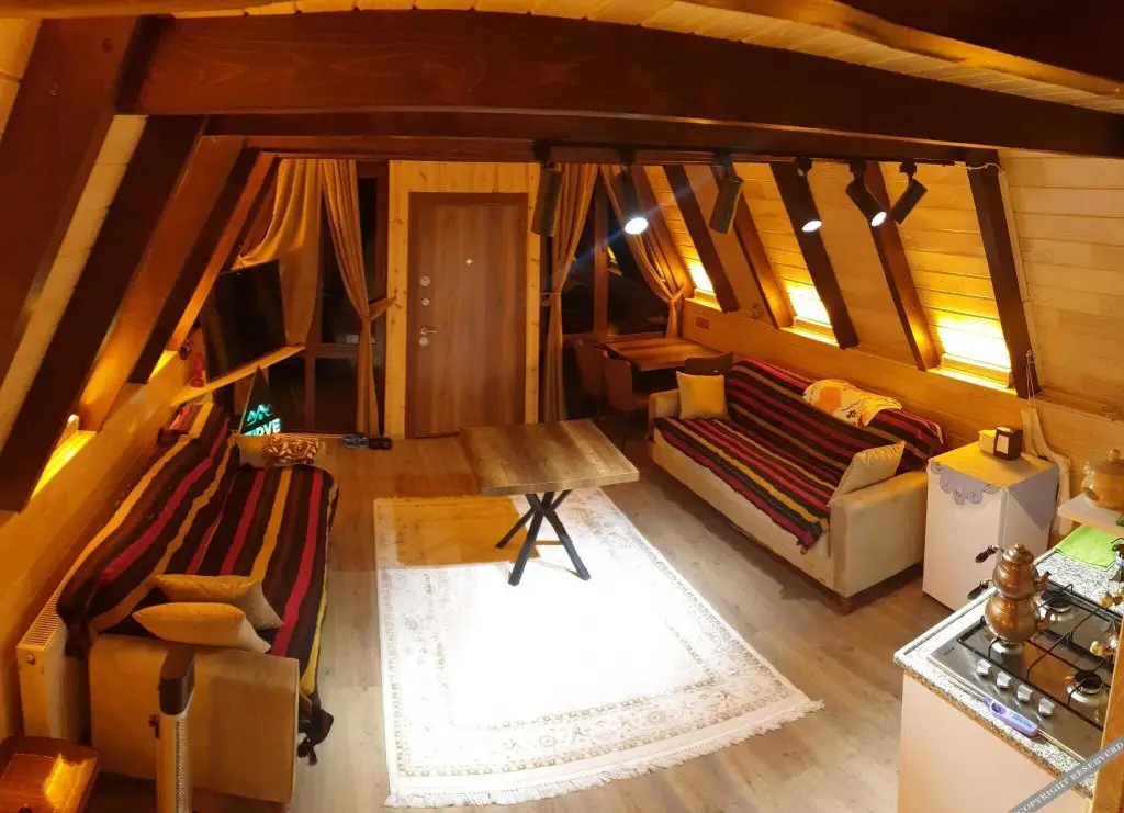 Сименли: Sisdagi Zirve Otel