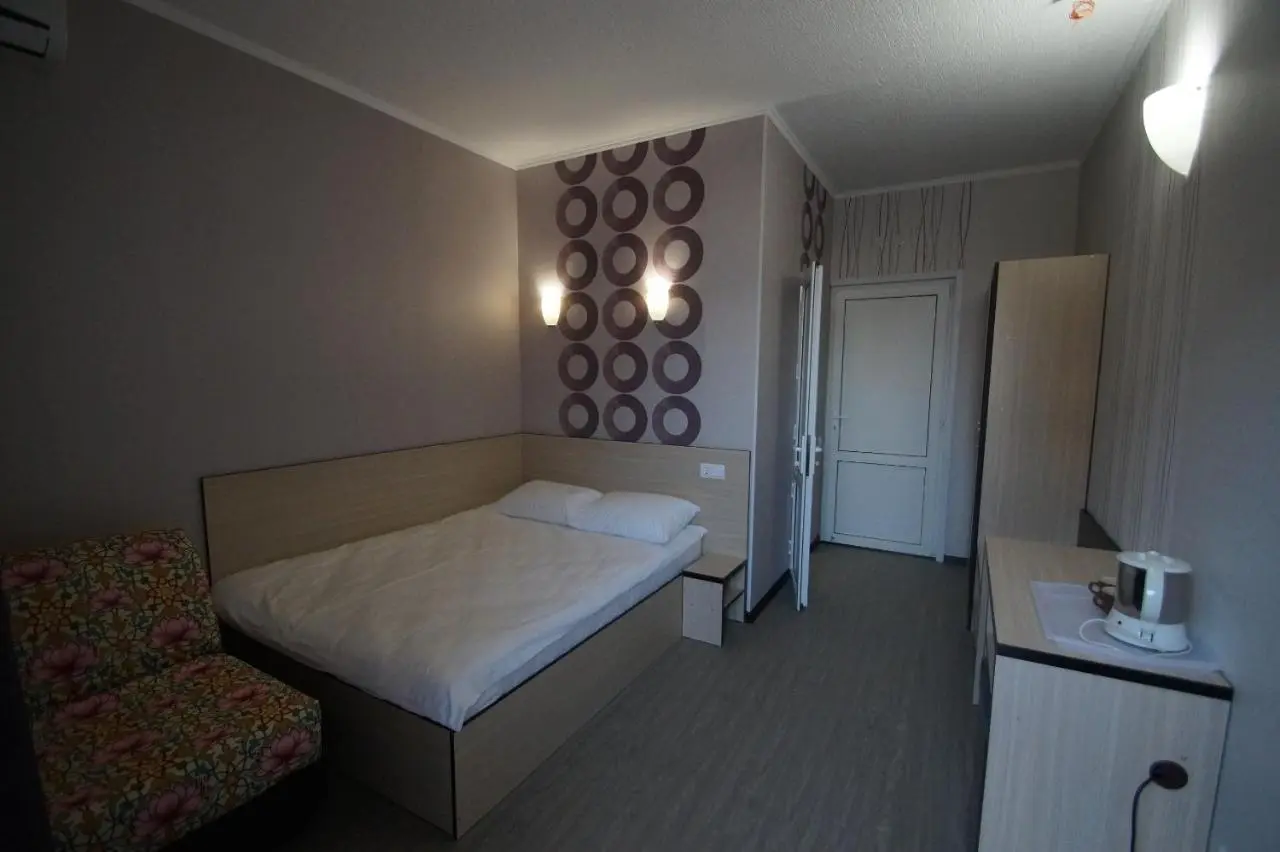 Дивноморское: Lotos Hotel