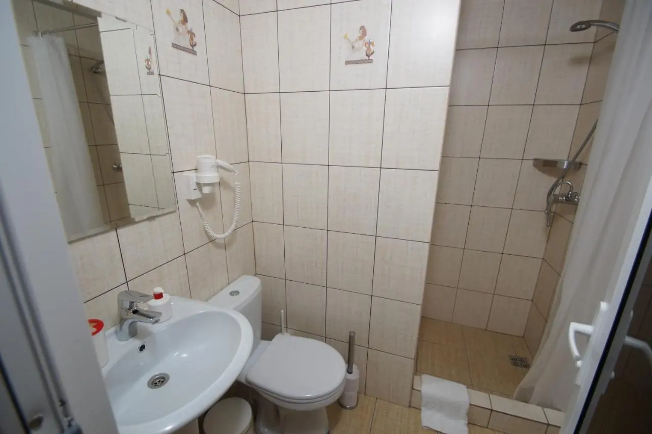 Дивноморское: Lotos Hotel