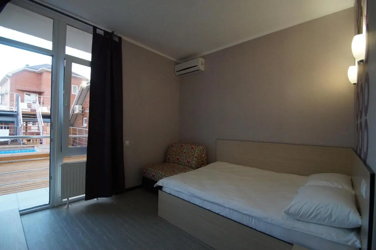 Дивноморское: Lotos Hotel