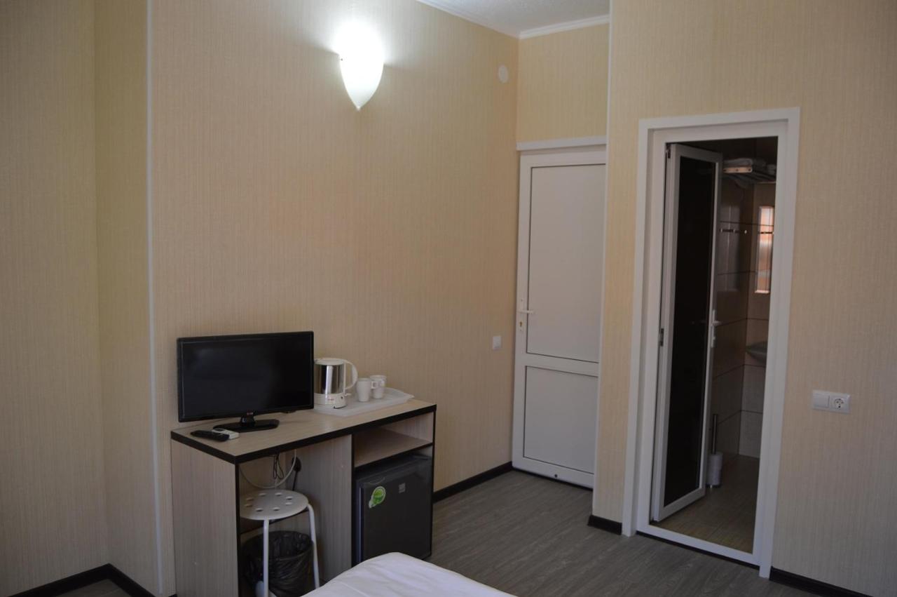Дивноморское: Lotos Hotel