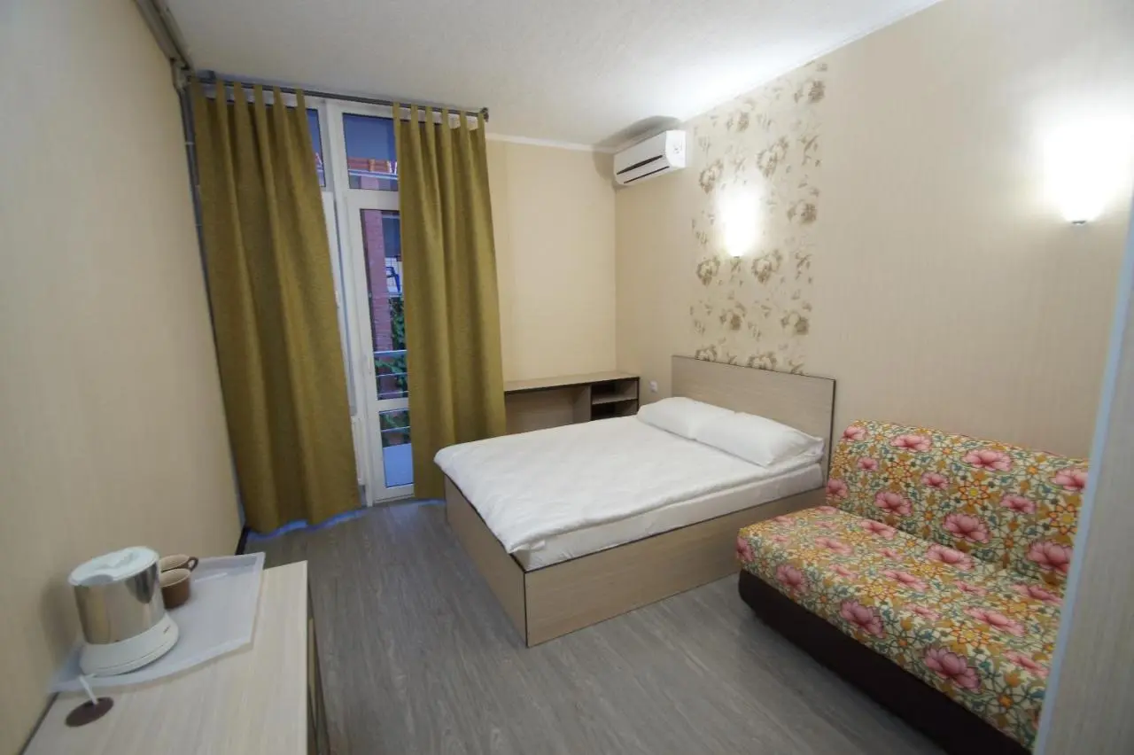 Дивноморское: Lotos Hotel