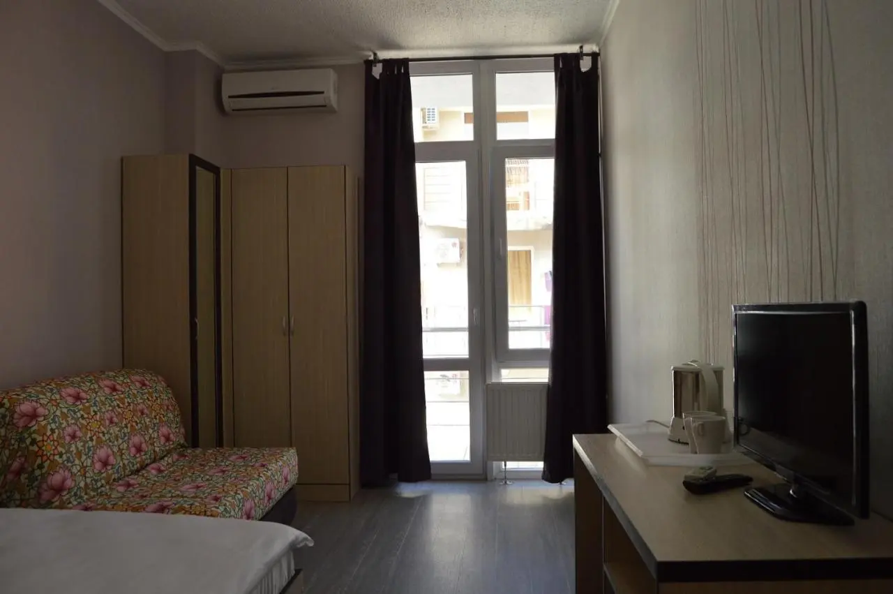 Дивноморское: Lotos Hotel