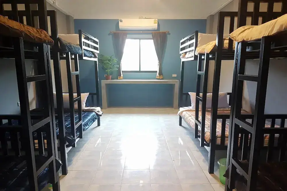 Краби: OYO 1147 The Moment Hostel