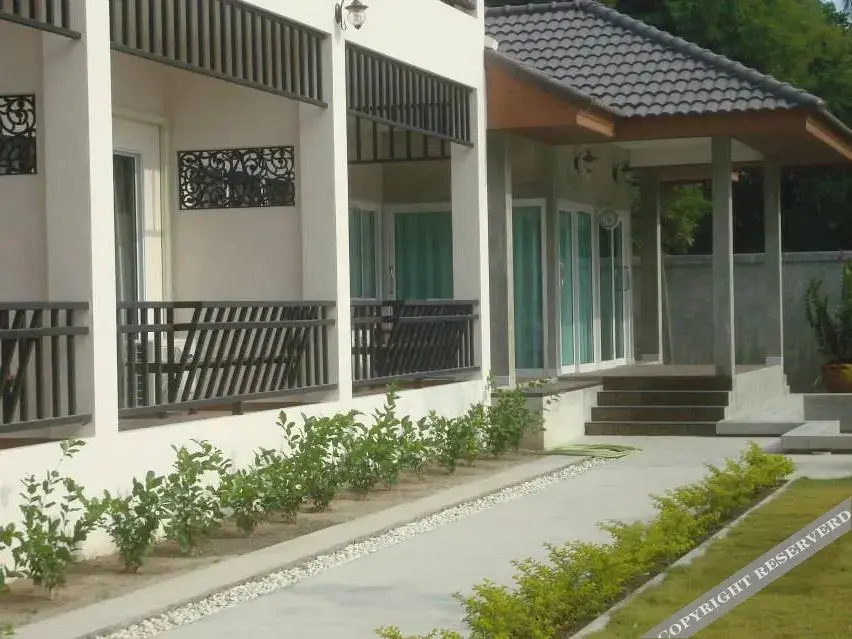 Чонбури: Malee Bunga Resort by OYO Rooms