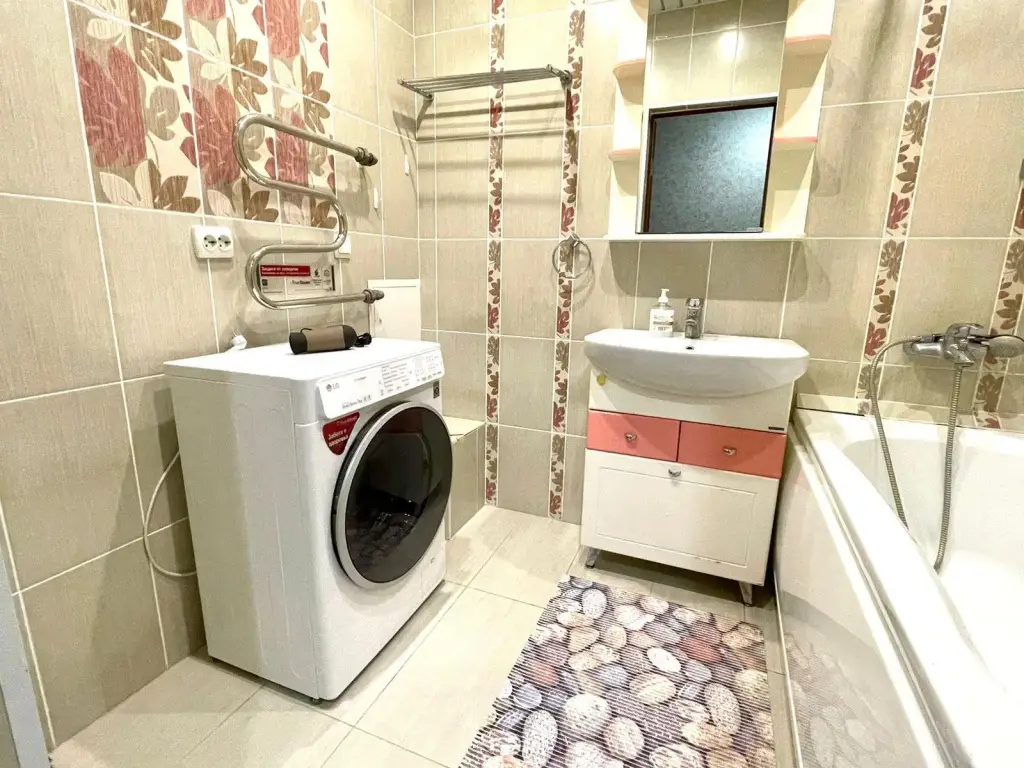 Ханты-Мансийск: Apartments on Studencheskaya street 18