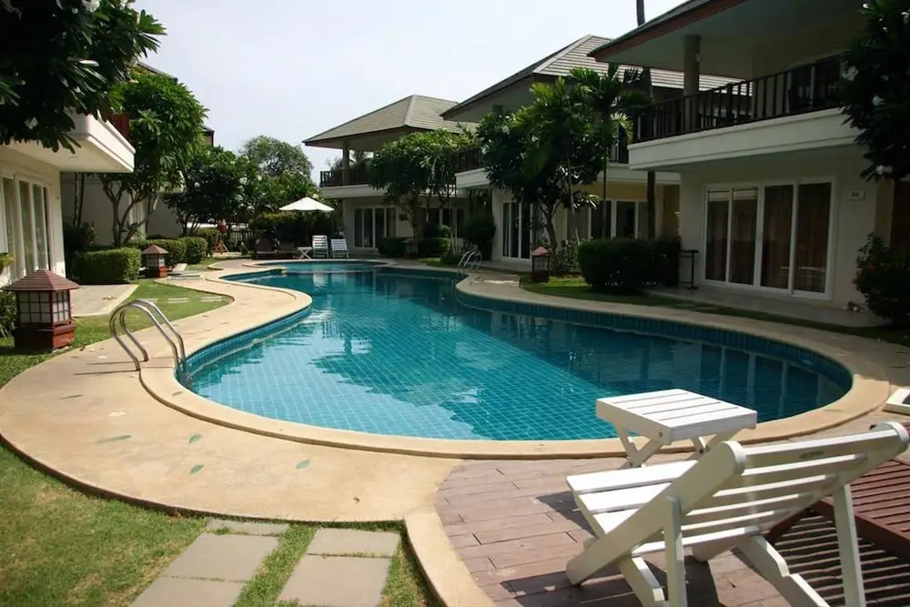 Чаам: Baan Talay Samran D