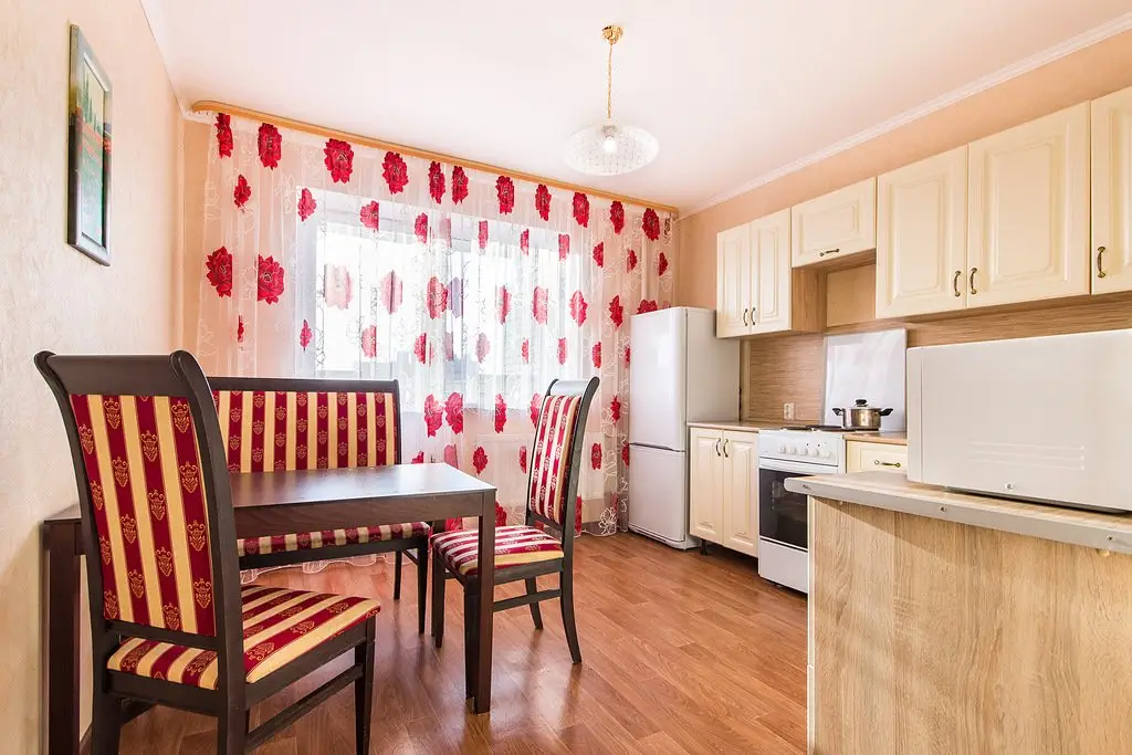Краснодар: Apartments For 4 Guests On Baibakova 21