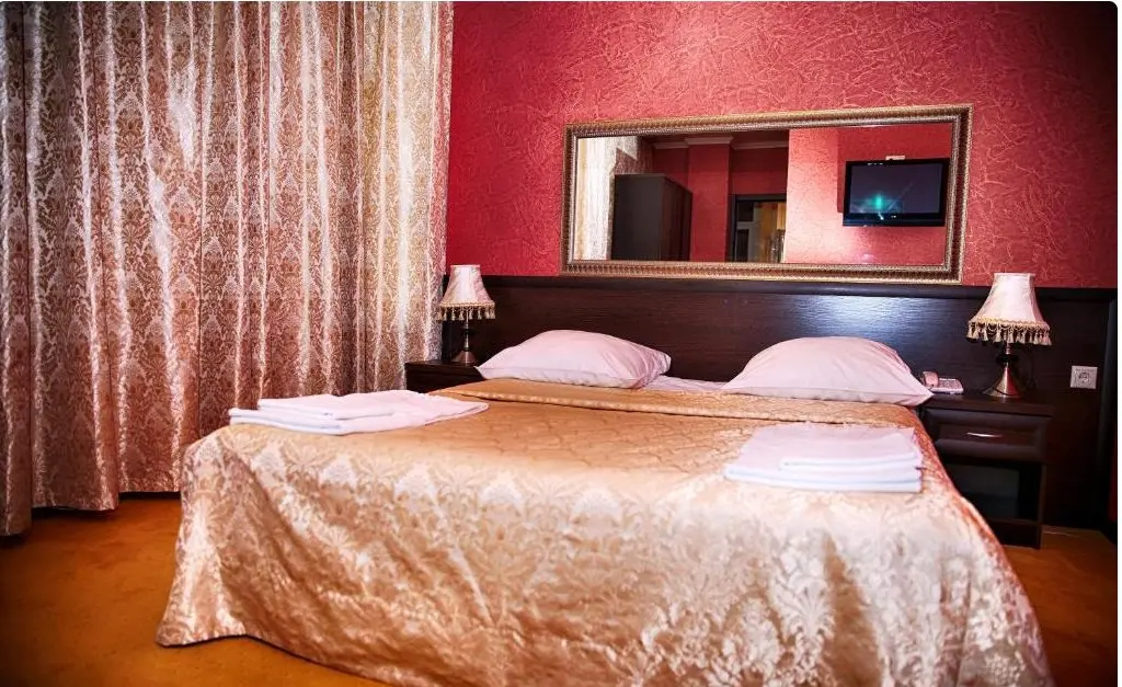 Крымск: Premier Hotel