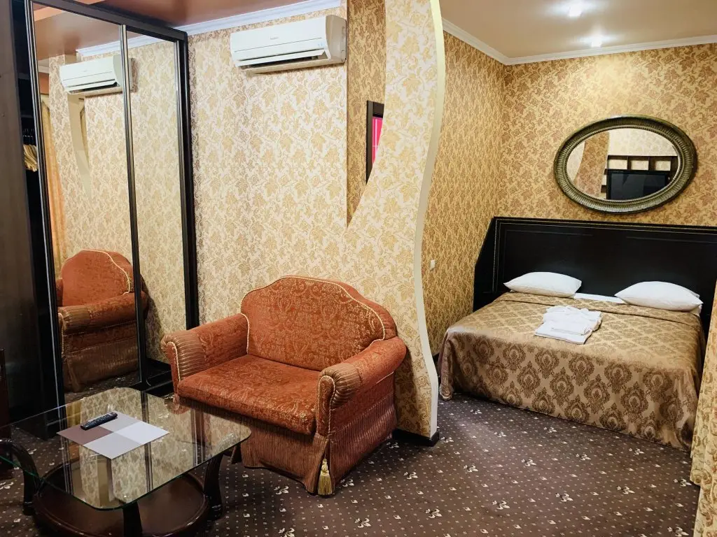 Крымск: Premier Hotel