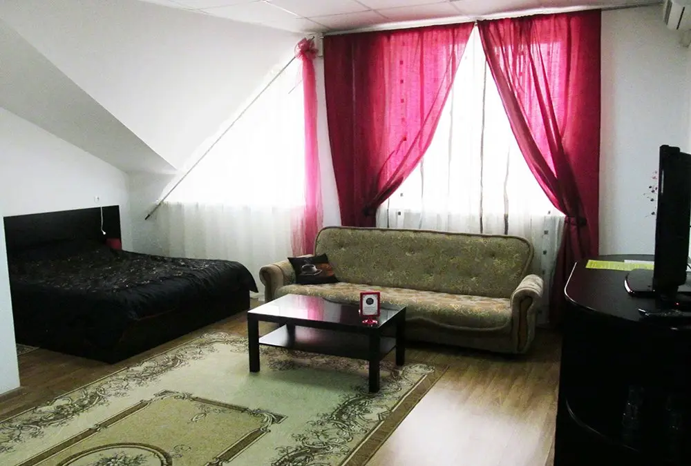Новороссийск: Shokolad Hotel(Dzerzhinsky Avenue, 229)