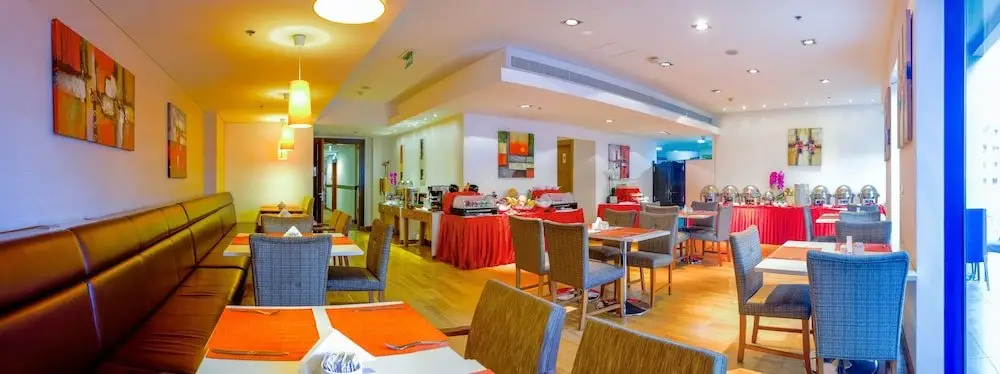 Nojoum Hotel Apartments Llc — фото 1
