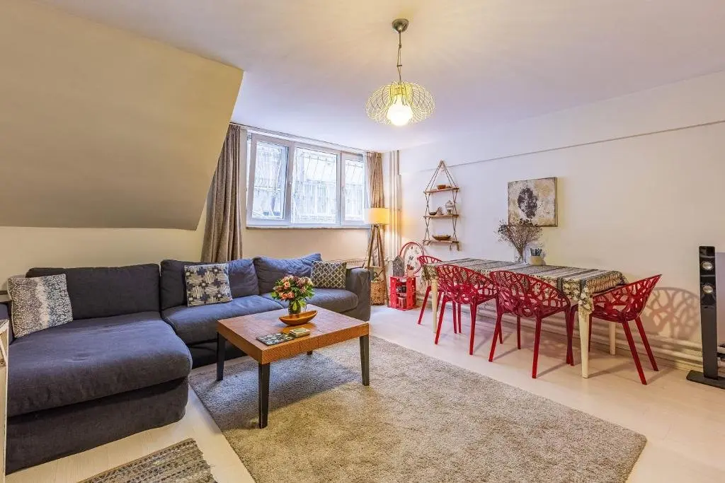 Стамбул: Cozy and Eclectic Apartment near Trendy Attractions of Tesvikiye