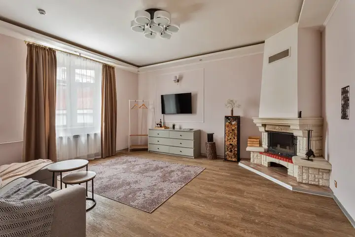 Выборг: Апартаменты J&N Apartments с камином и летней террасой в самом центре исторического Выборга Краснофлотская 1