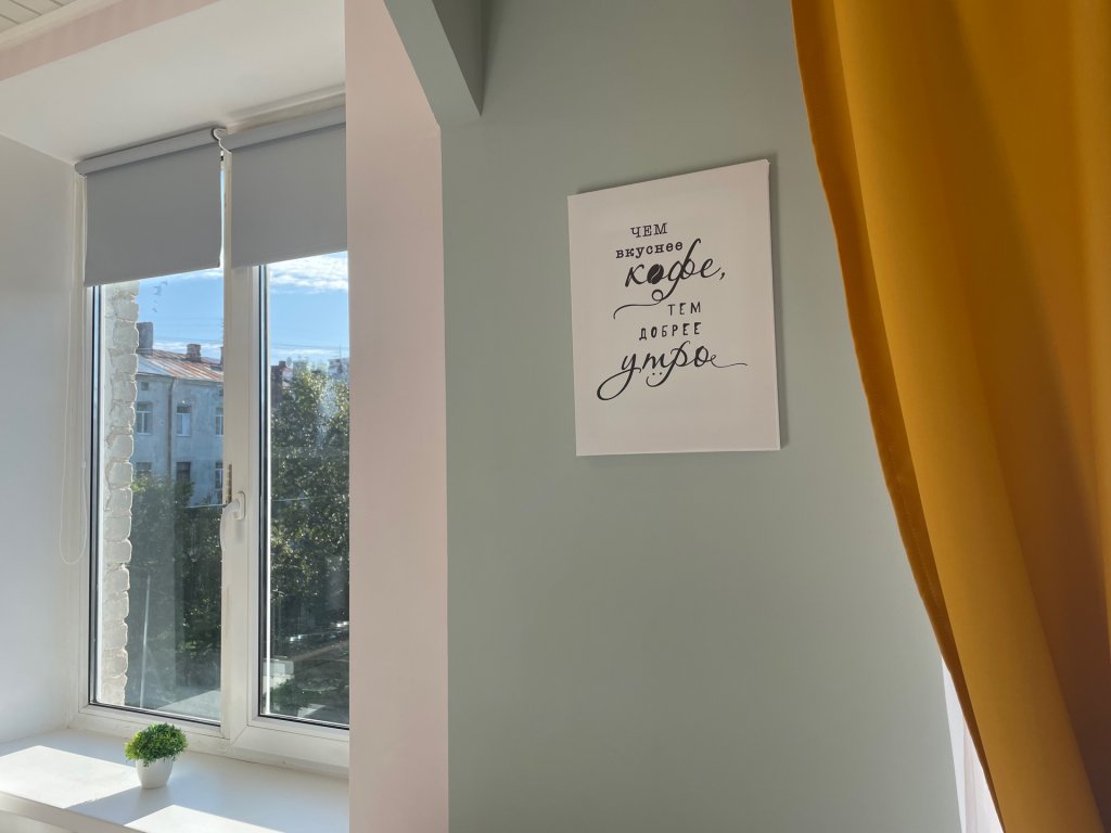 Выборг: Апартаменты J&N Apartments Трёхместная студия с балконом в центре города Московский 16
