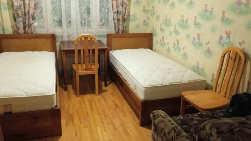 Колпино: Квартира 3 Отдельные Спальни и Кухня