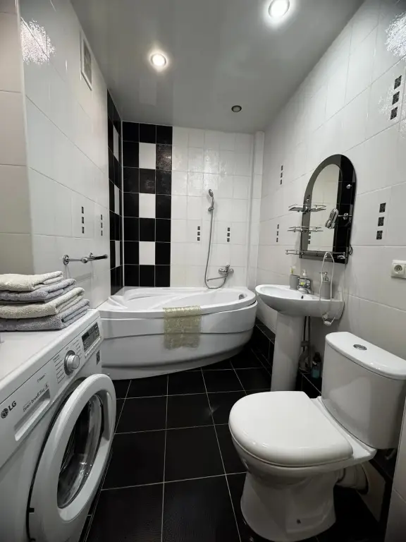 Ангарск: Odnokomnatnaya 38,6 M² 7/9 Et Flat