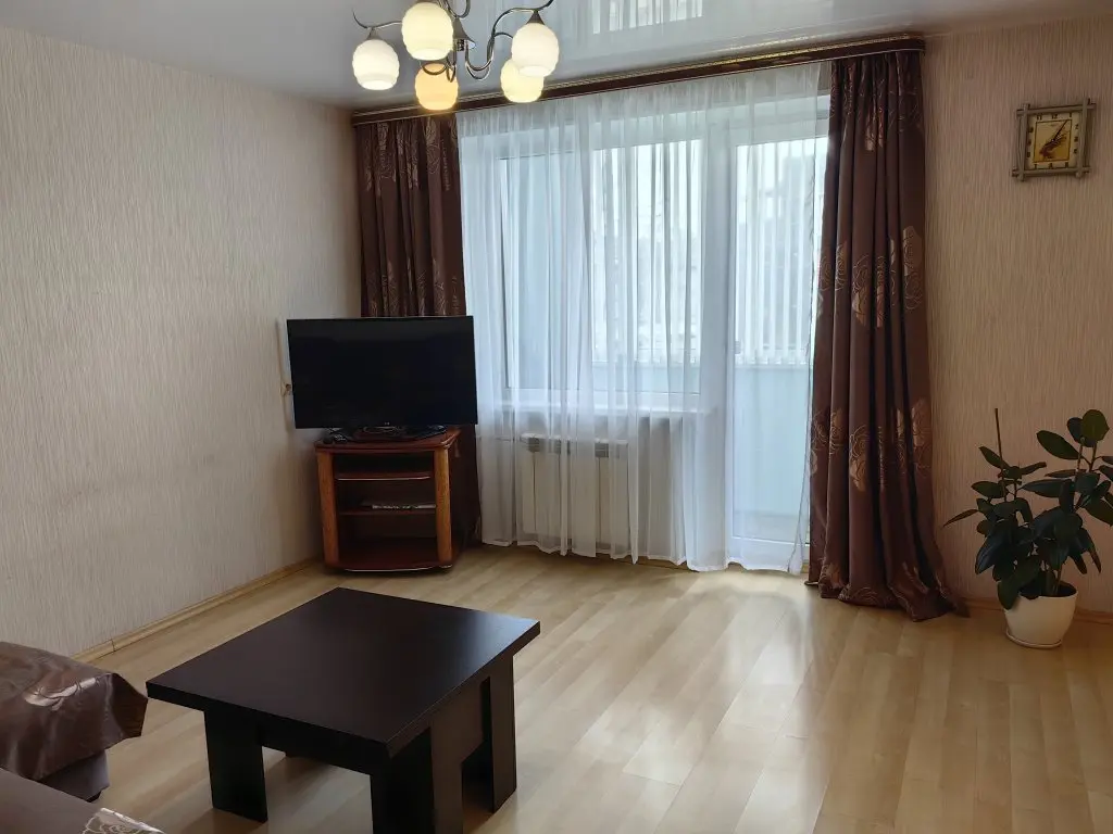 Петрозаводск: Квартира Евродвушка у озера 54м2 с лоджией 6м