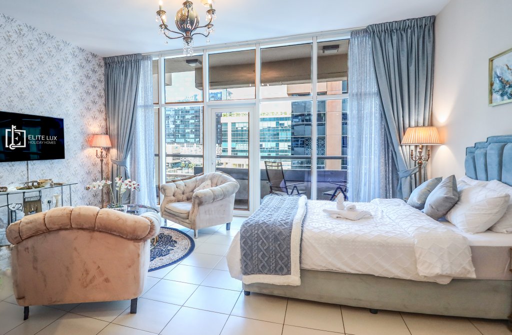 Apartments Elite LUX Holiday Homes - Bay Square Luxury Studio in Business Bay, Dubai — фото 1