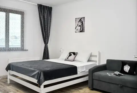 Суточно на улице 78-й Добровольческой Бригады 4 — фото 1