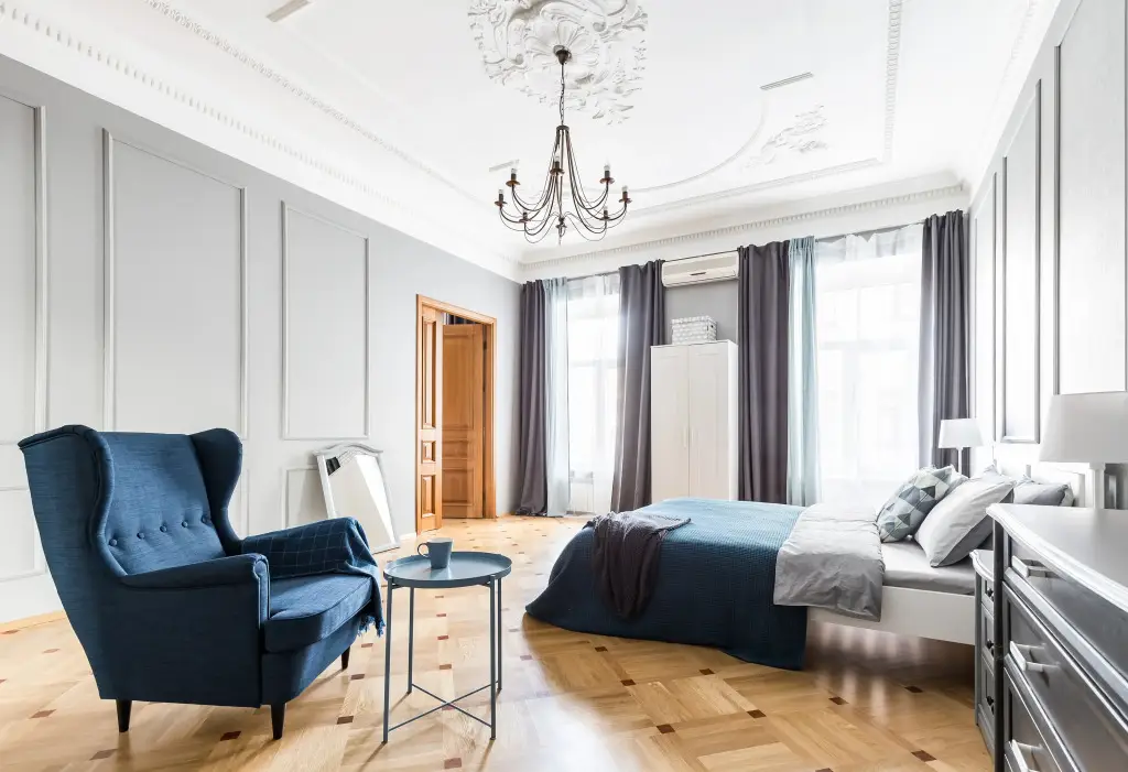 Санкт-Петербург: Апартаменты Avenue 180 кв.м с видом на Большую Конюшенную Улицу и Церковь Петра и Павла