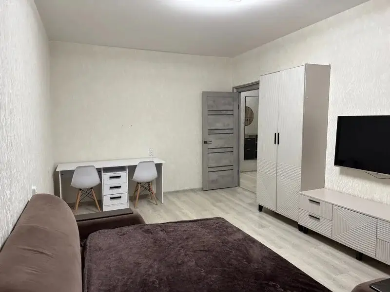 Надым: Nadym House (Надым Хаус) на набережной Оруджева 50