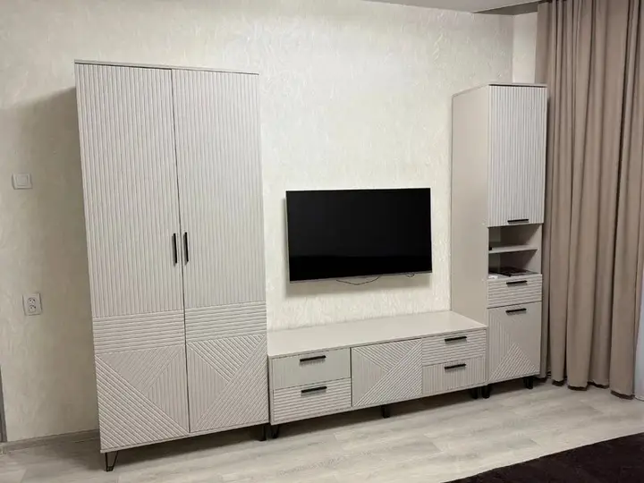 Надым: Nadym House (Надым Хаус) на набережной Оруджева 50