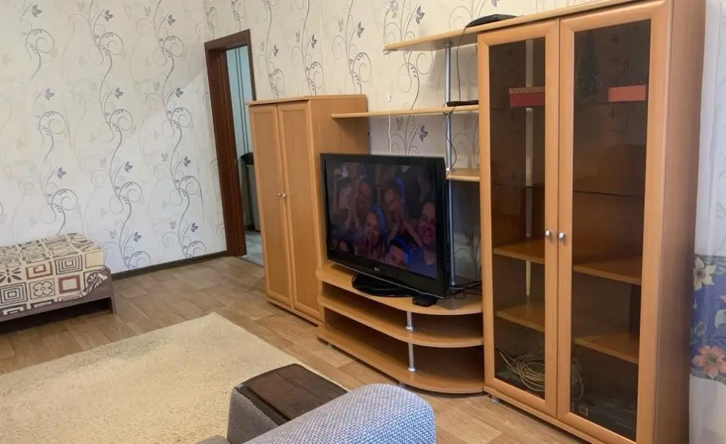 Надым: Nadym House (Надым Хаус) на набережной Оруджева 41