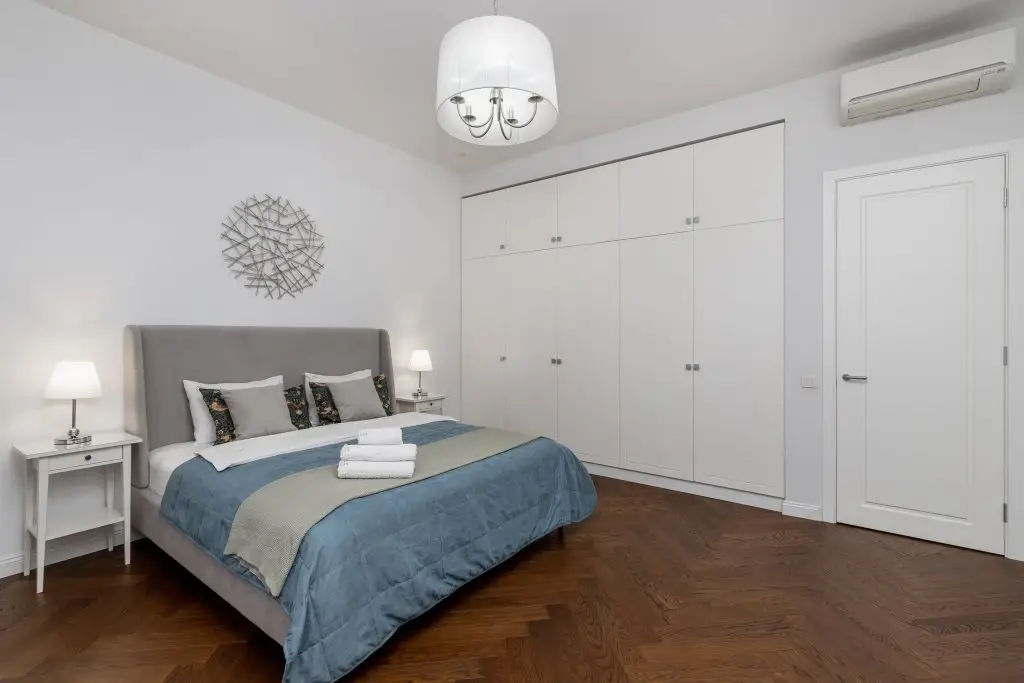Минск: Апартаменты 4-комнатные HomeApart К.Маркса, 30