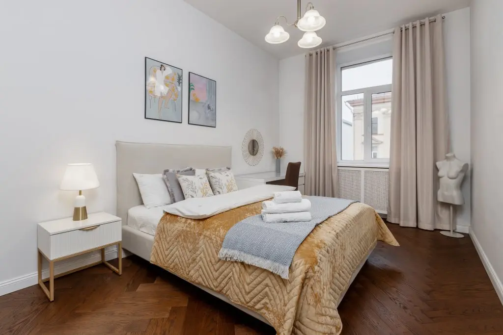 Минск: Апартаменты 4-комнатные HomeApart К.Маркса, 30