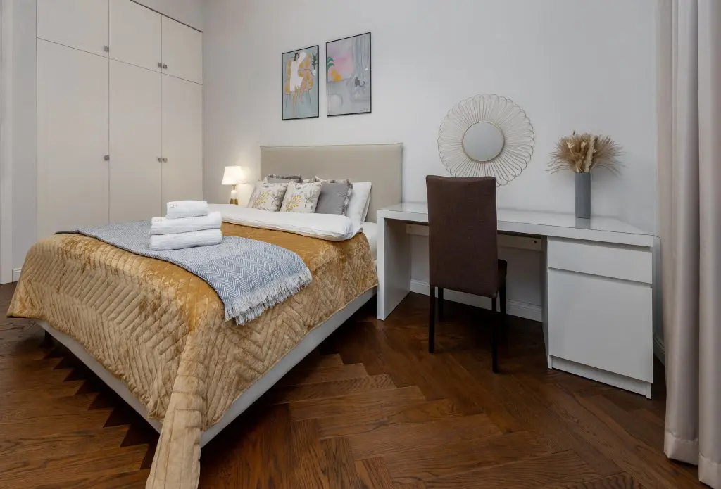 Минск: Апартаменты 4-комнатные HomeApart К.Маркса, 30