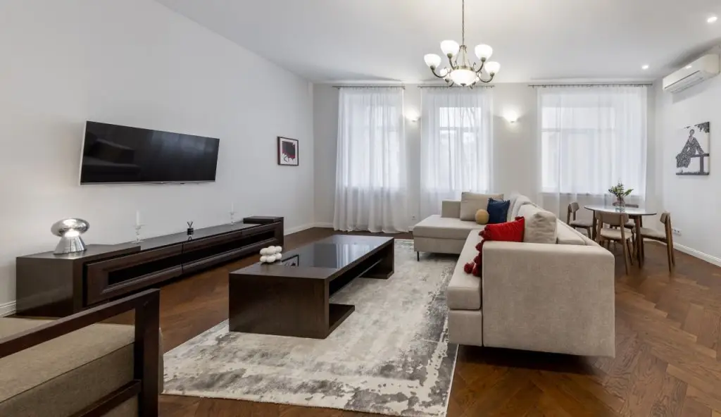Минск: Апартаменты 4-комнатные HomeApart К.Маркса, 30
