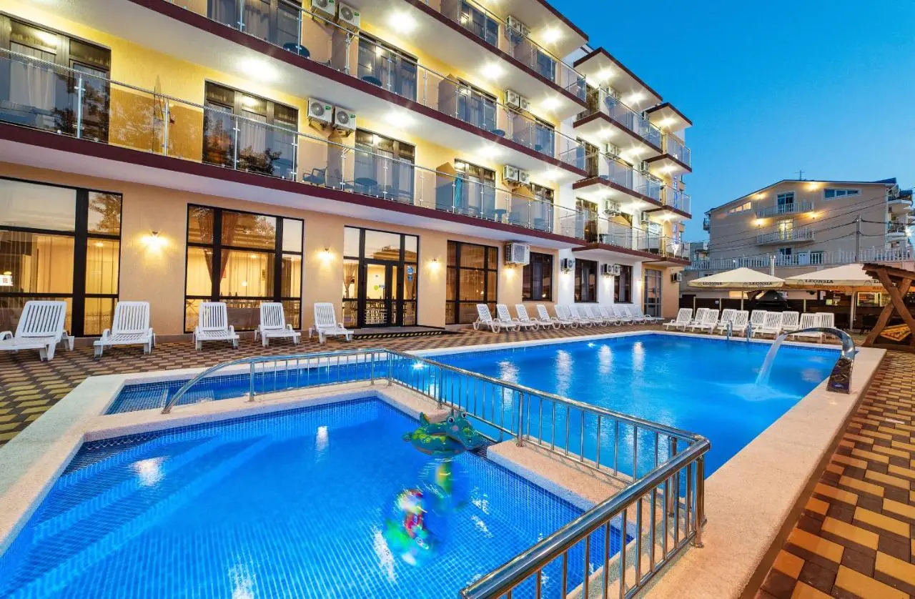 Витязево: Leonsia Family Hotel