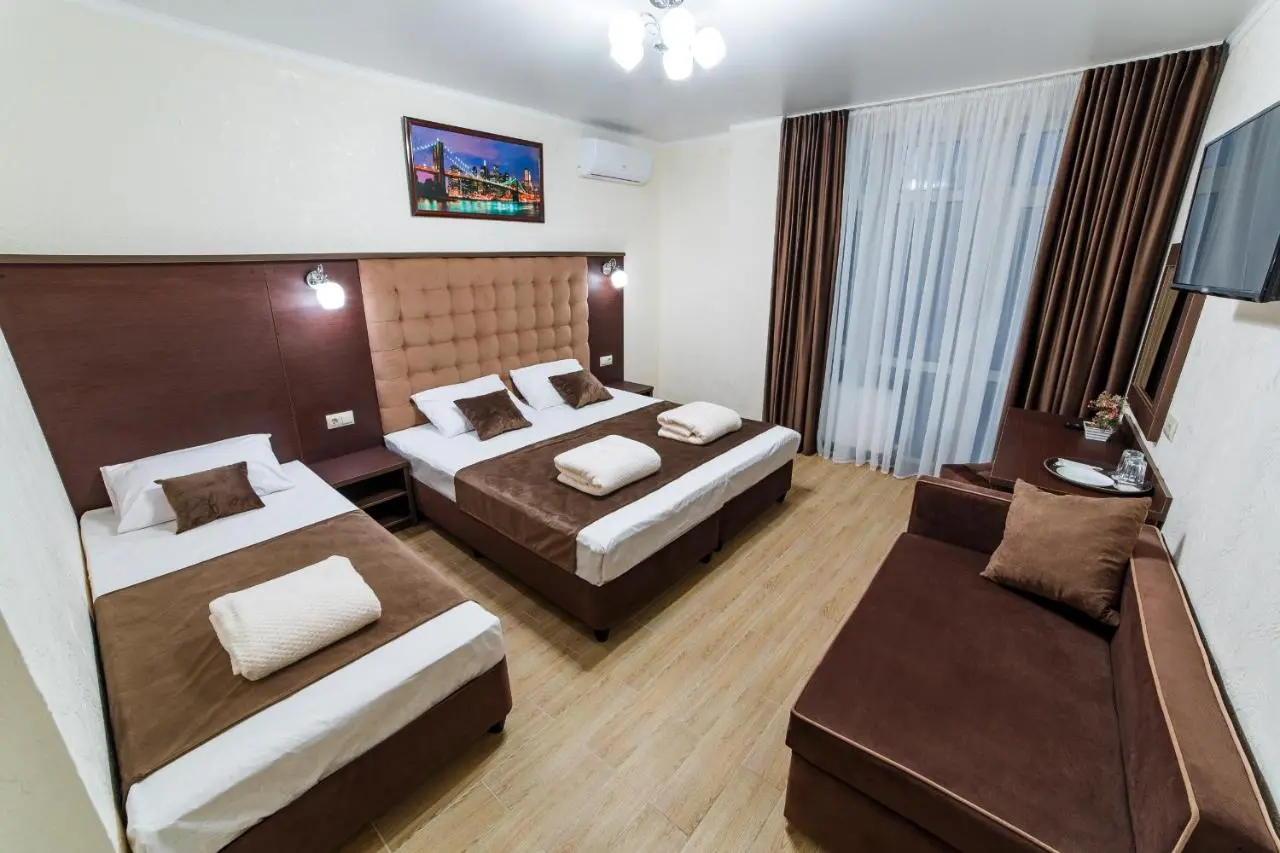 Витязево: Leonsia Family Hotel