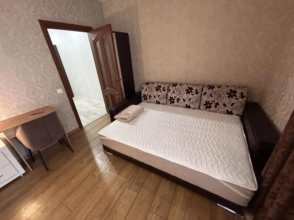 Ярославль: NiceAparts (НайсАпартс) на улице Ползунова 4