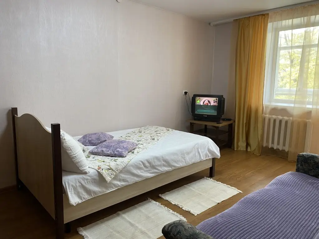 Невьянск: Квартира В Невьянске с Балконом в Центре на Ленина 34