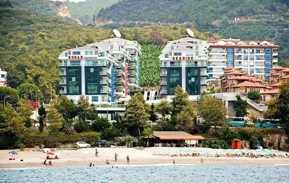 Luxury Apt in Konak Seaside Homes with a Sea Front View and a Private Beach — фото 1