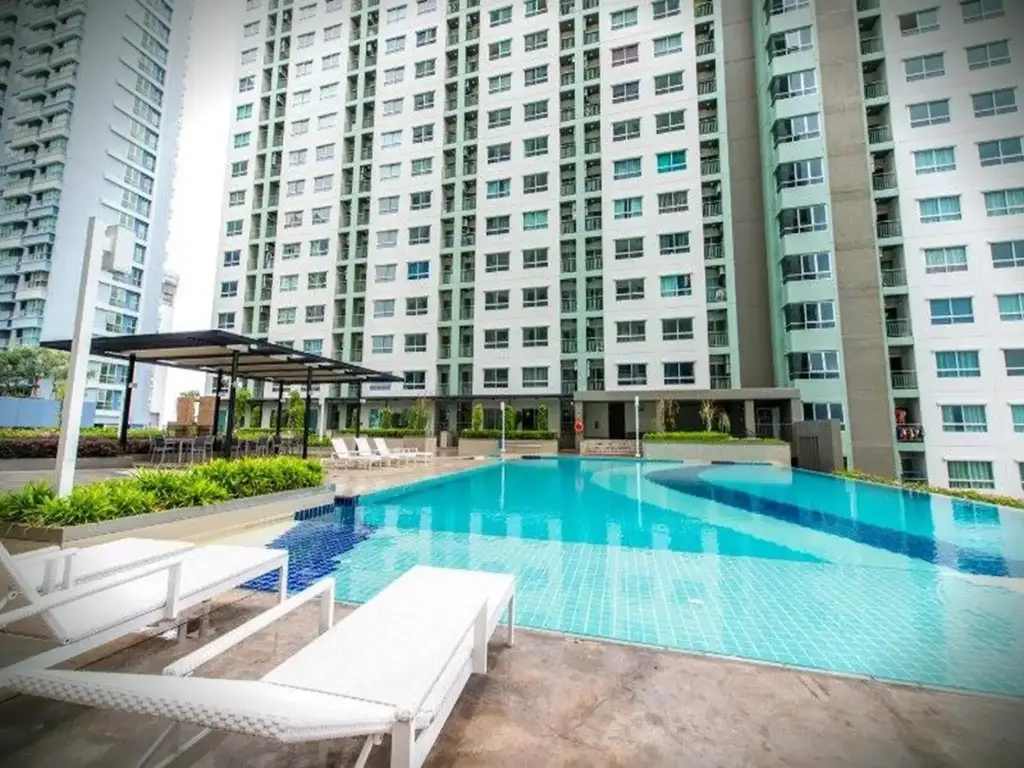 Паттайя: Lumpini Seaview Jomtien by Strand