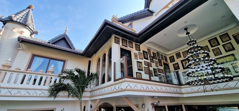 Паттайя: JOOPLAND - Luxury Tropical Villa Pattaya