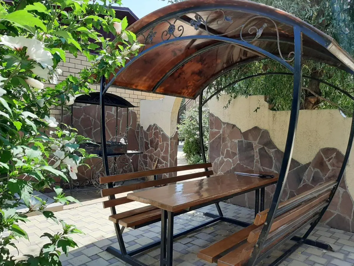 Пересыпь: Guest house Raiskiy Ugolok