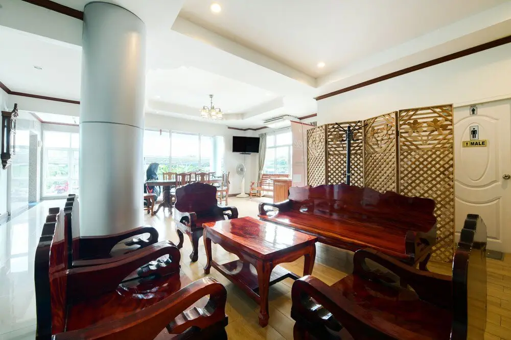 Сирача: Mae Saeng Place by OYO Rooms