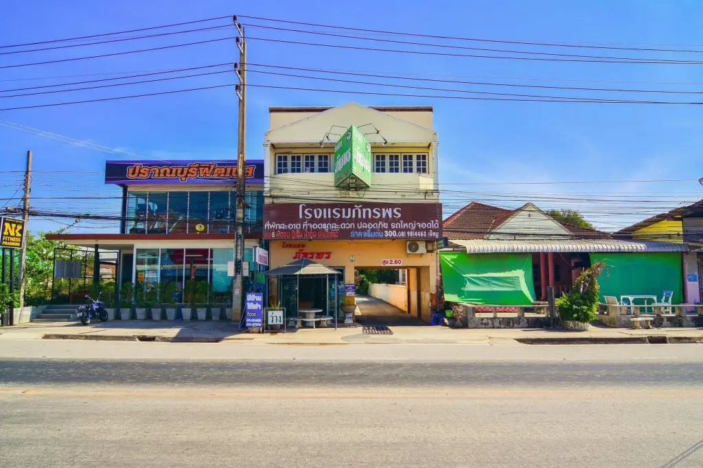 Пранбури : Pattaraporn Hotel by OYO Rooms