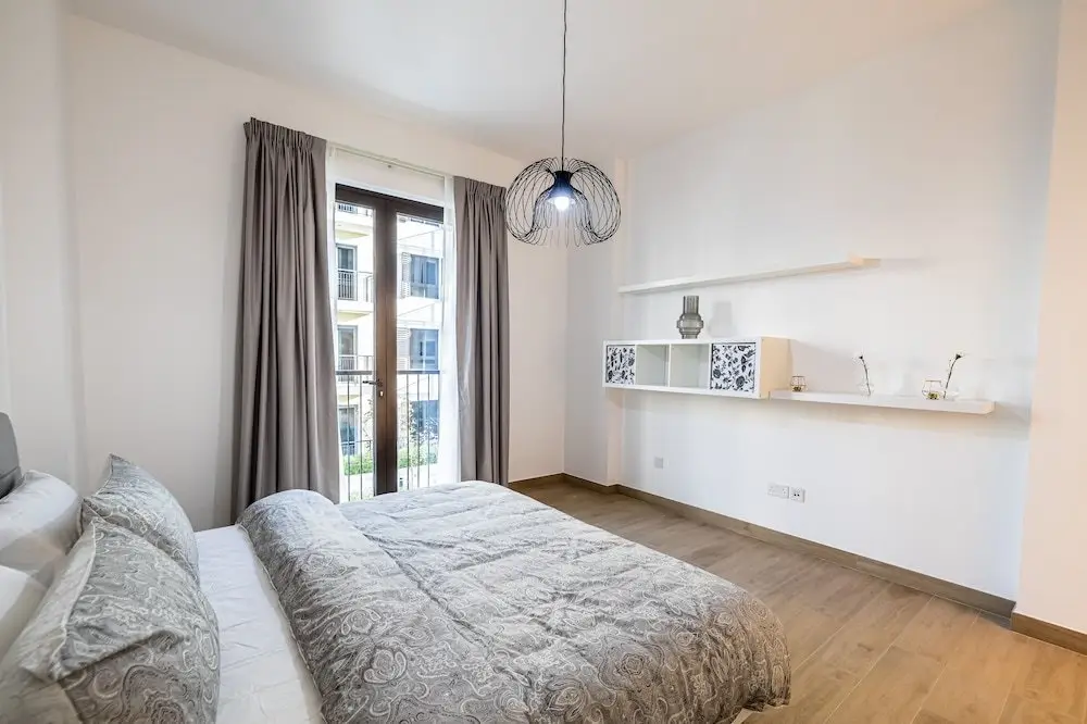 Дубай: 2 BR La Cote Port De La Mer Jumeirah