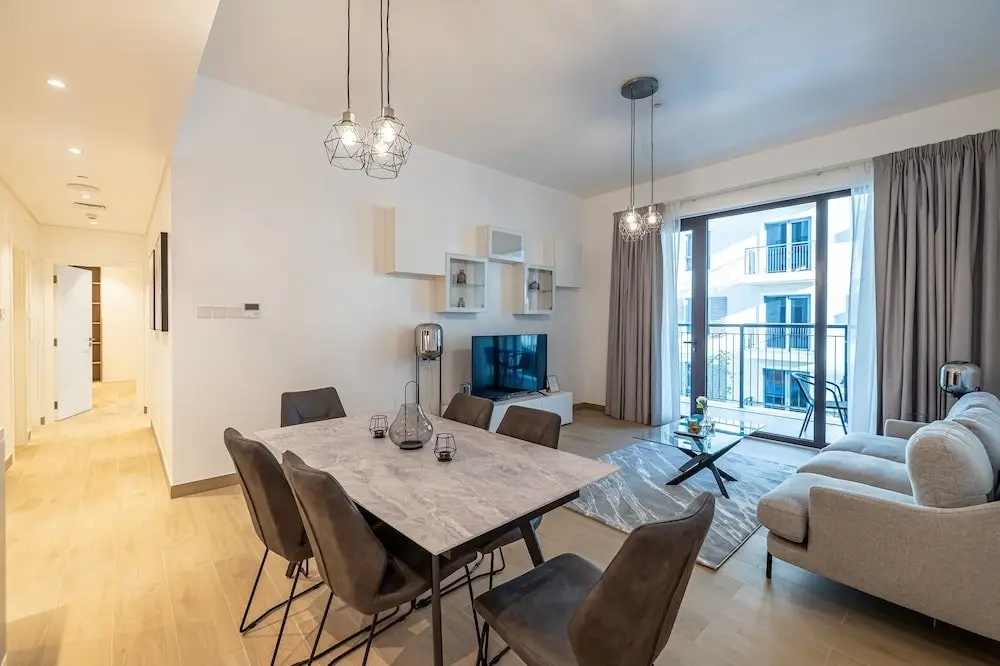 Дубай: 2 BR La Cote Port De La Mer Jumeirah
