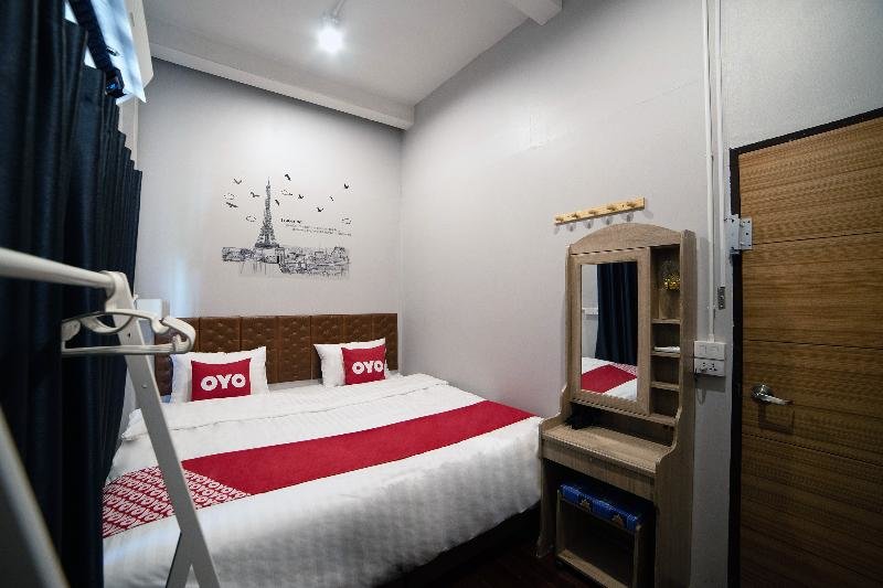 Lemon Siam Hostel by OYO Rooms — фото 1