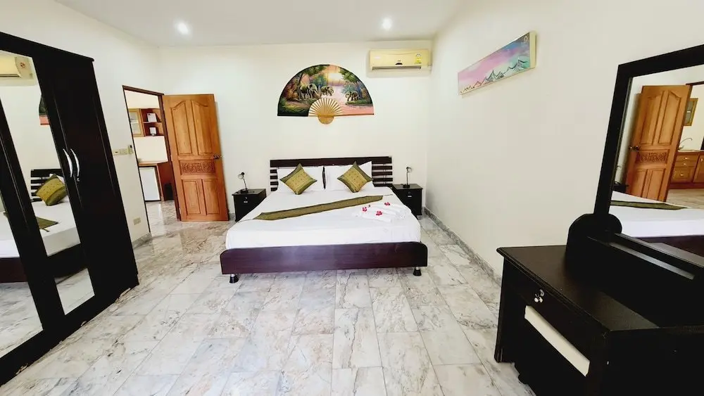 Чаам: Welcome to our Oasis The Beautiful Bungalow Green