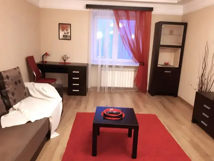 Санкт-Петербург: Sutkiarenda on Morskaya Naberezhnaya 19