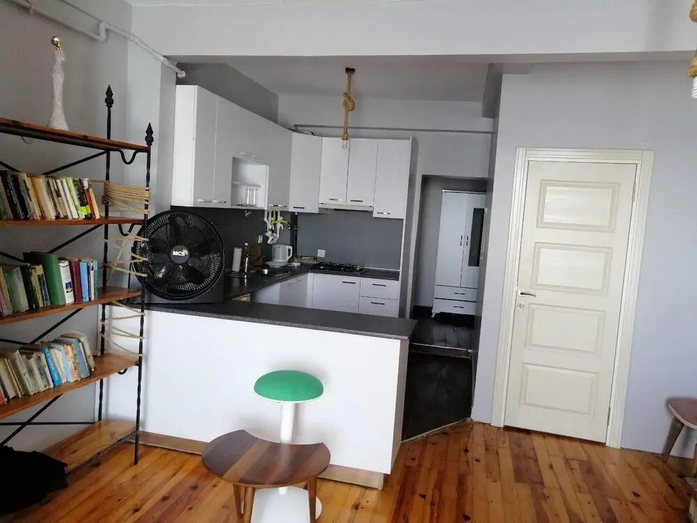 Стамбул: Cihagir Apartment