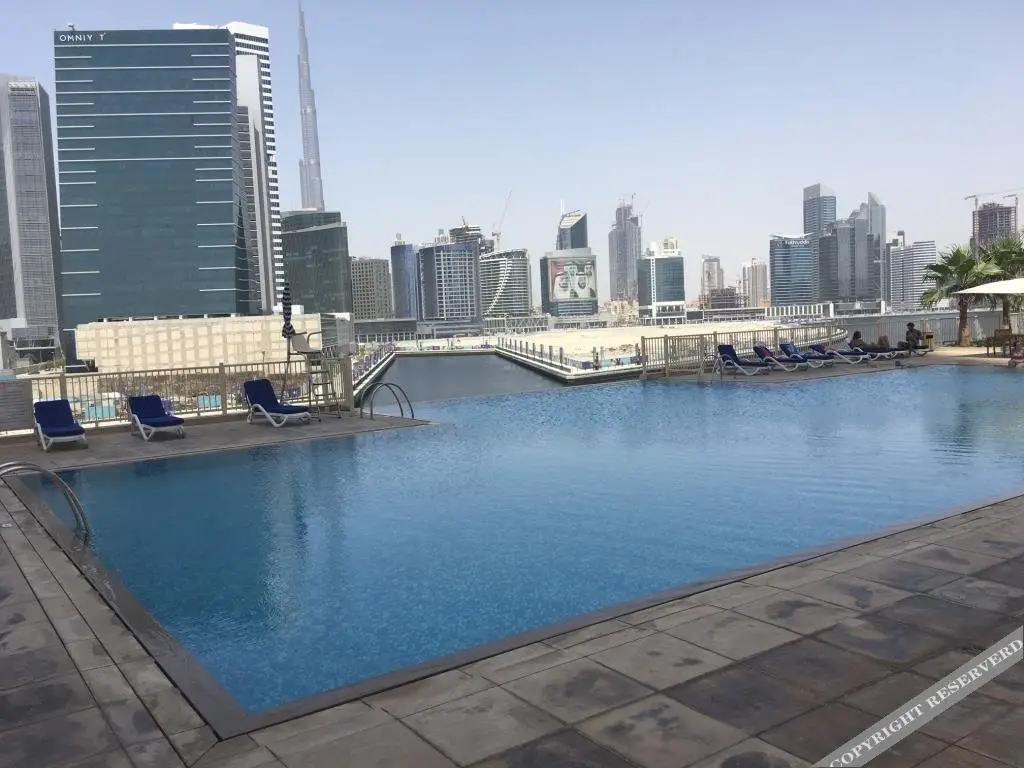 Дубай: Churchill Towers 13