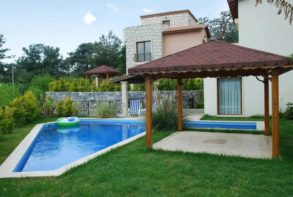 Согучак: House With 4 Bedrooms in Kuşadası, With Private Pool and Enclosed Garden - 2 km From the Beach